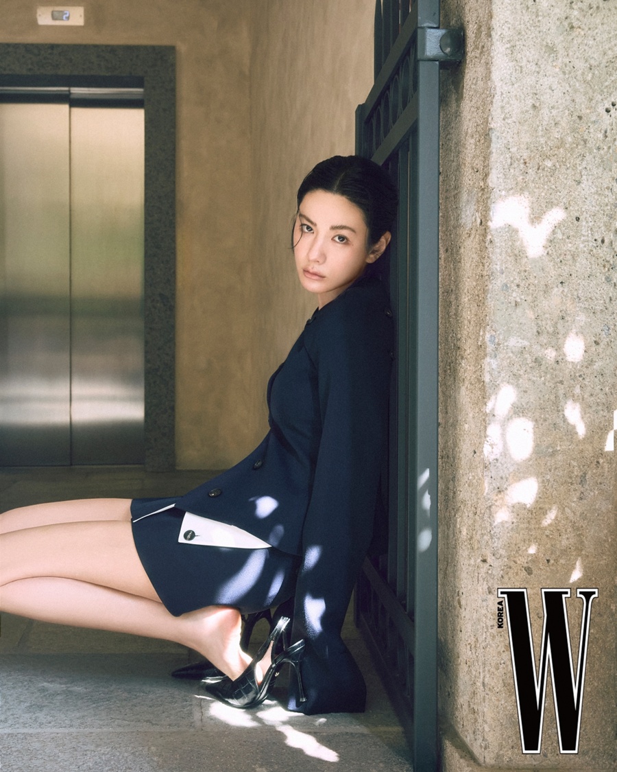'탑♥' 나나, 독보적 비율로 완성한 감각적 스타일 [화보]