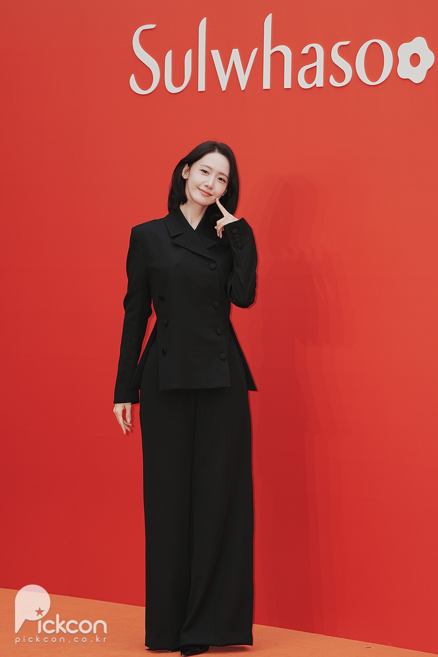 임윤아, 블랙 슈트에 단발…너무 좋은 느낌을 주네요 (포토)