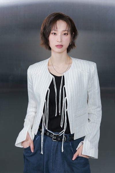 배우 류혜영이 ‘킬링타임’으로 관객 앞에 선다. / 더타이틀
