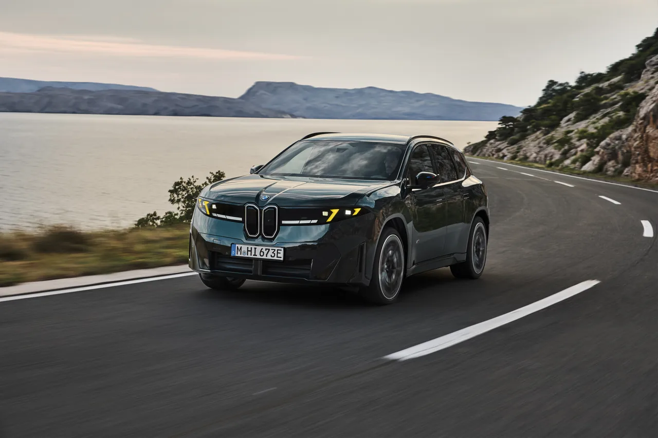 iX3 M60 xDrive / BMW