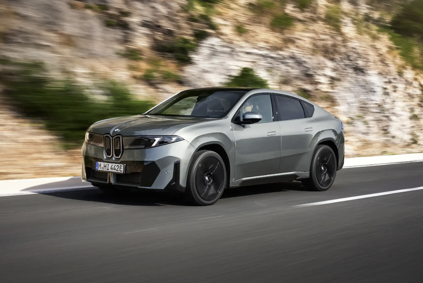 BMW iX4 50 xDrive 469마력 108.7kWh 제원 정리