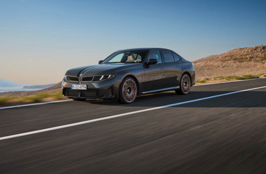 8세대 BMW 3시리즈 G50 공개 M350 443마력 제원 정리