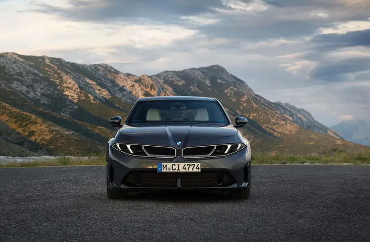 8세대 BMW 3시리즈 G50 공개 M350 443마력 제원 정리