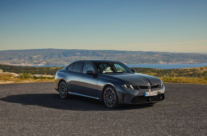 8세대 BMW 3시리즈 G50 공개 M350 443마력 제원 정리