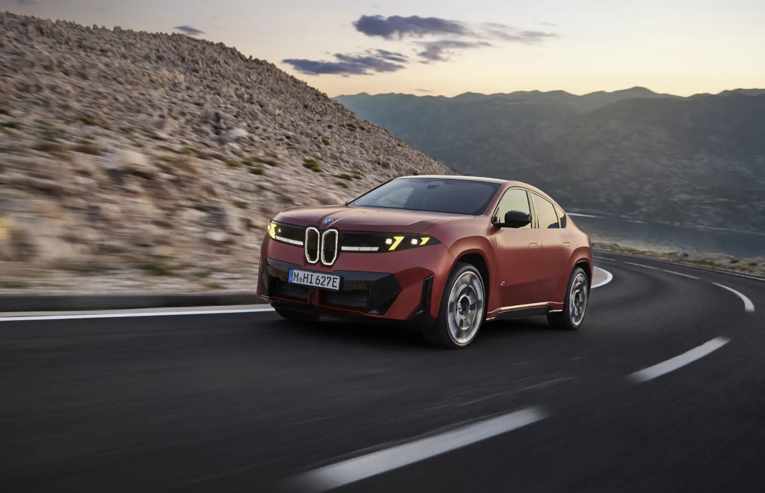 BMW iX4 50 xDrive 469마력 108.7kWh 제원 정리