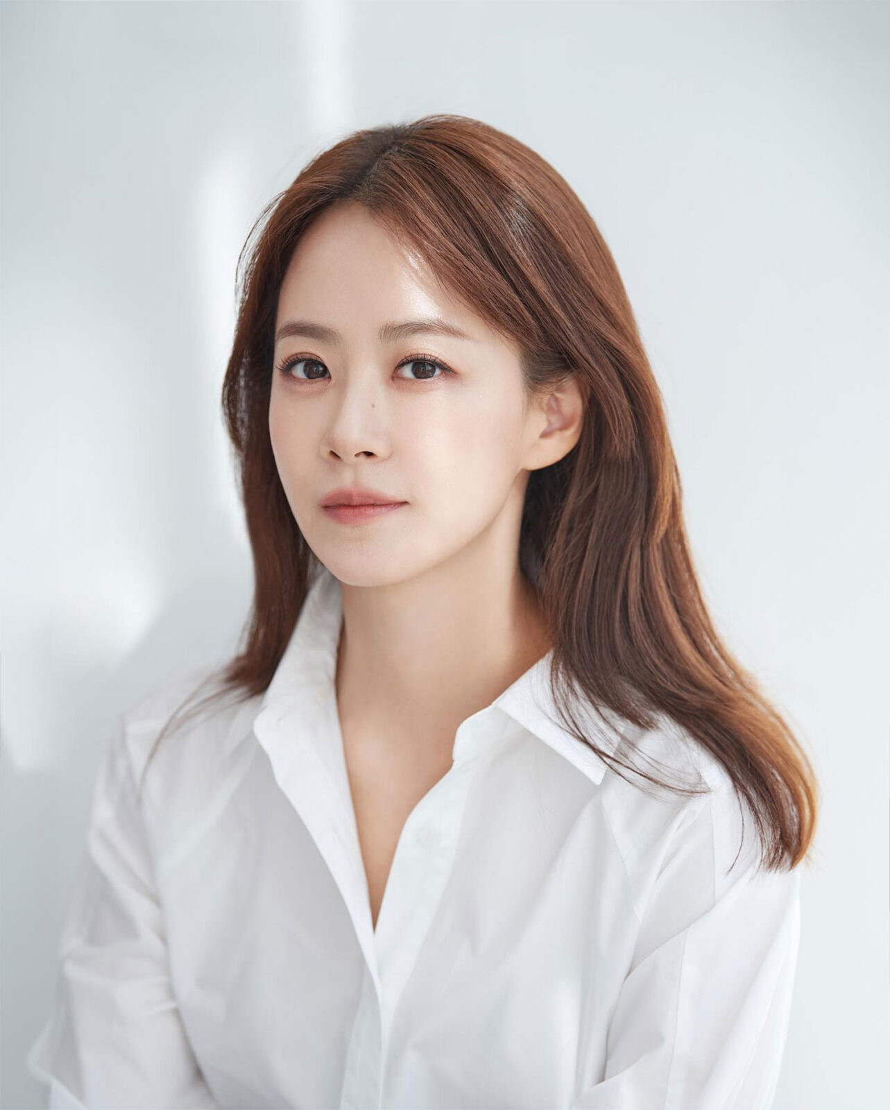 [작성 완료] 김혜수 아역으로 데뷔했는데 생활고에 자기 팬 회사서 알바한 여배우