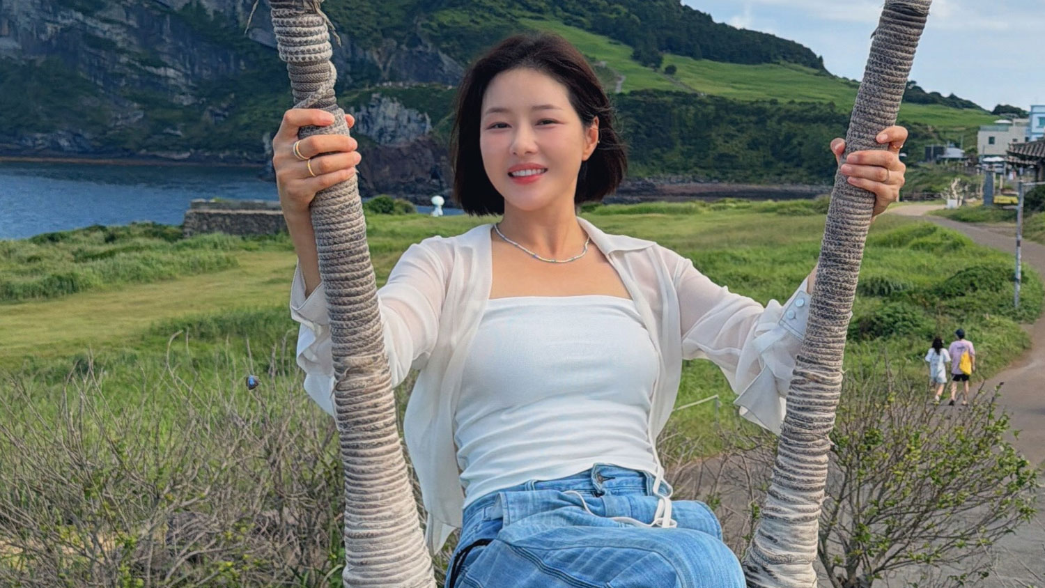 [작성 완료] 걸그룹도 배우도 안 풀려 10년간 횟집에서 일했던 여배우