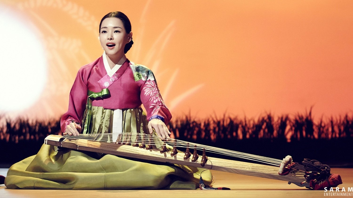 [작업 완료] 낮엔 서울대 대학원생, 밤엔 2NE1 연습생이었던 톱 여배우