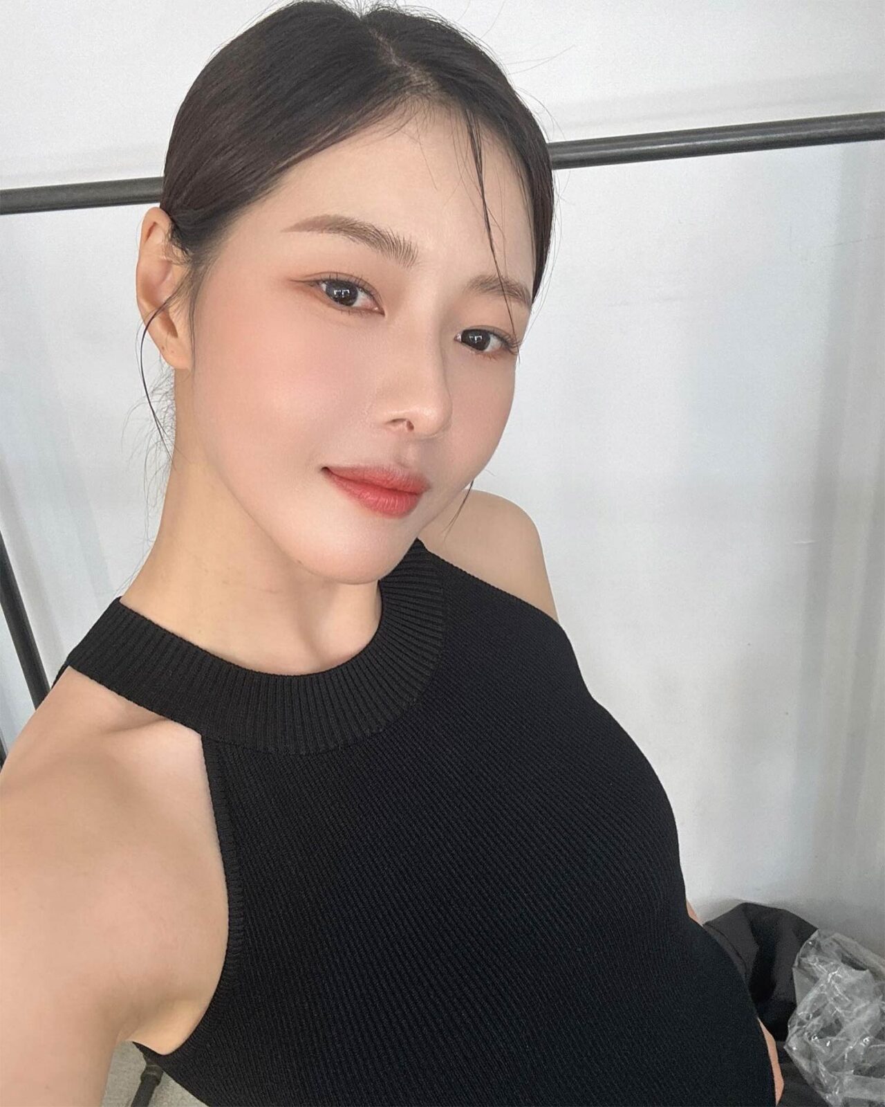 [작성 완료] 걸그룹도 배우도 안 풀려 10년간 횟집에서 일했던 여배우