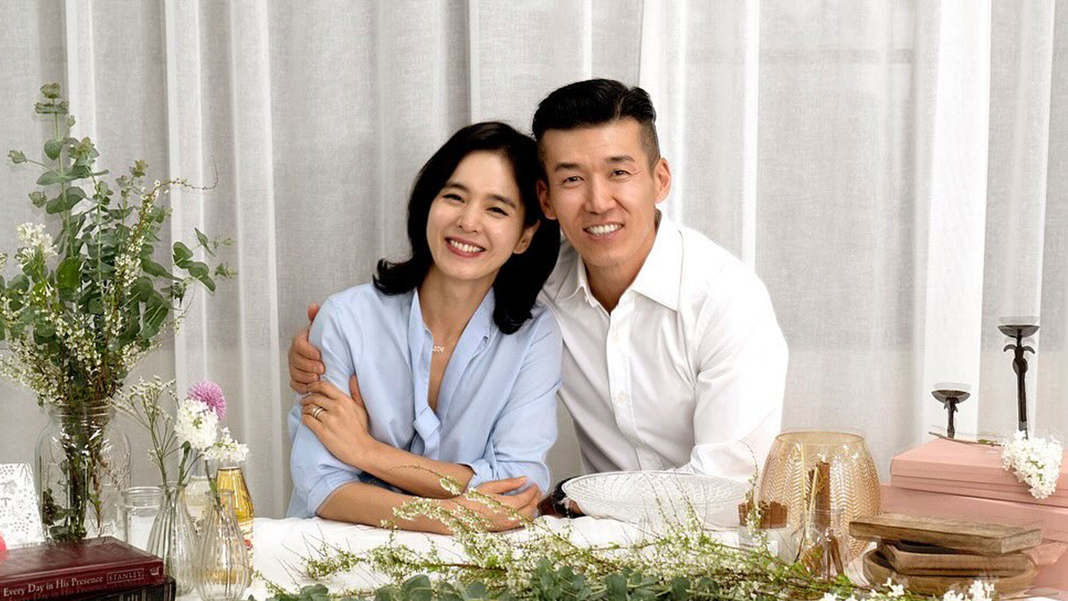 [작성 완료] 수천명이 보는 콘서트에서 갑자기 프로포즈 받아서 그대로 결혼한 여배우