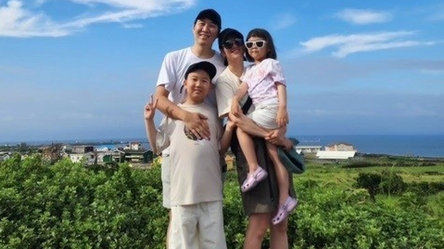 120억 집에 살면서 가난하다고 한 연예인 집안...결국 진짜 큰일났다