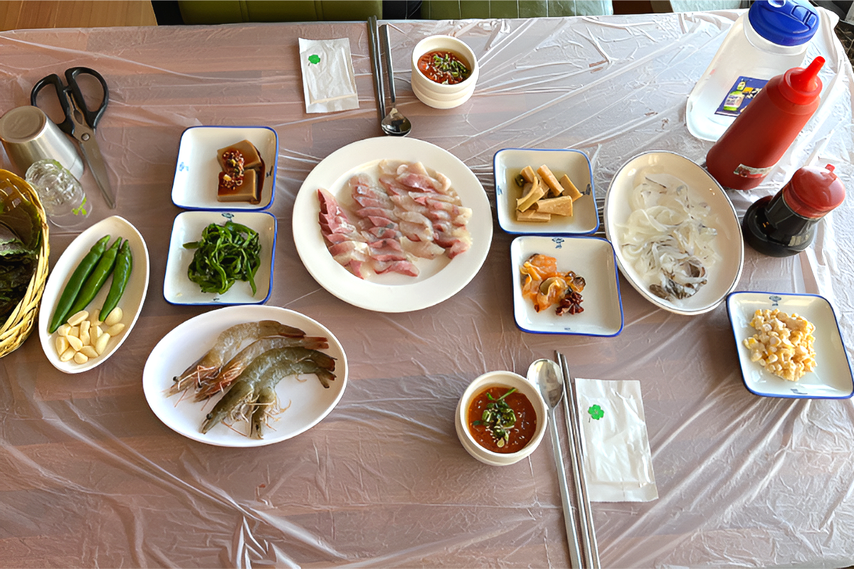횟집 반찬 / 온라인 커뮤니티