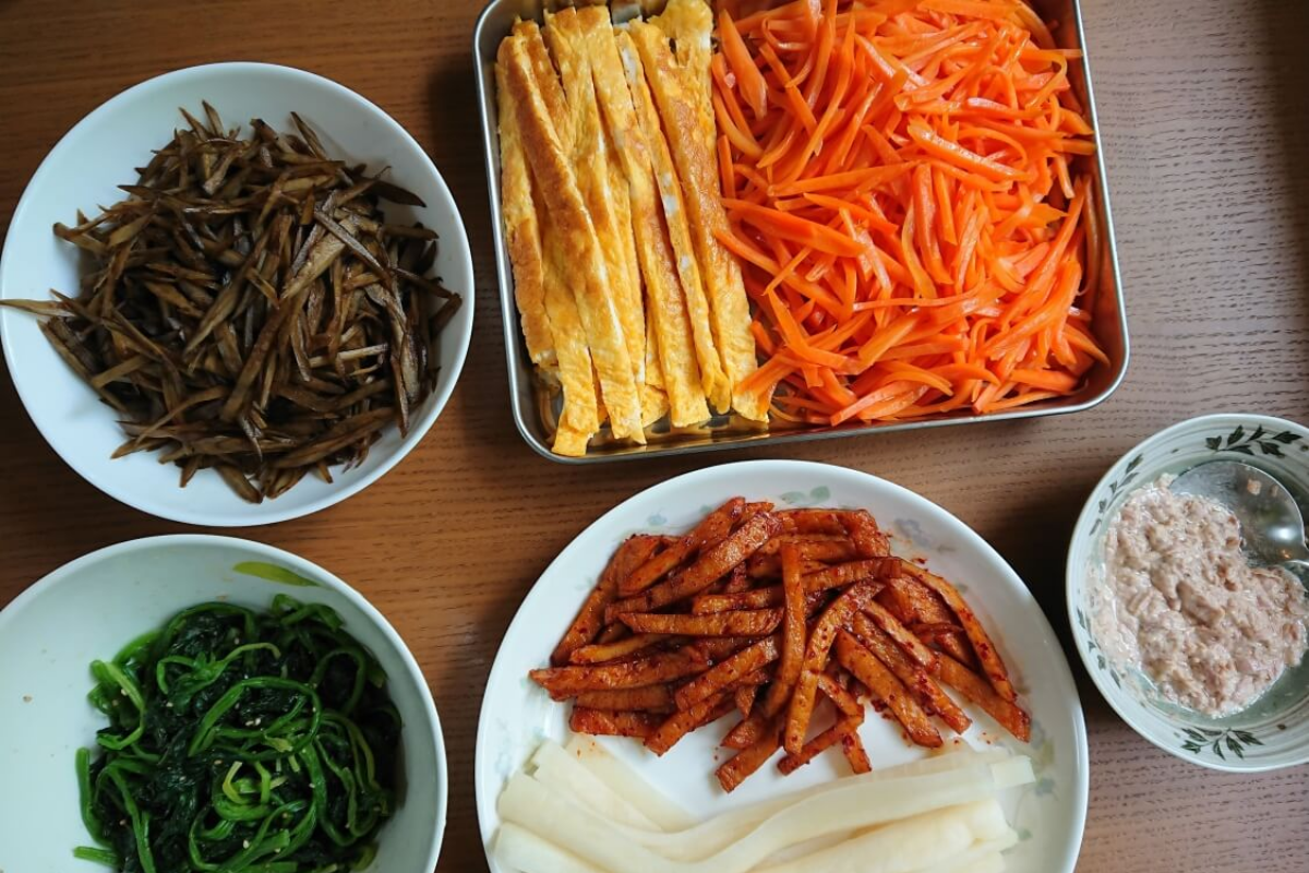 김밥 재료들 / 온라인 커뮤니티