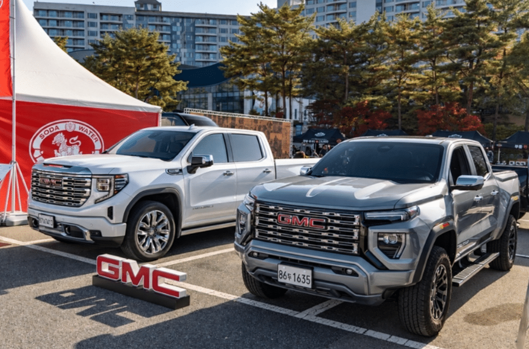 전장 5.8m 괴물 픽업 등장… 아빠들 지갑 열게 할 매력적인 '이 차' 3 GMC 호그 랠리·고아웃캠프 참가