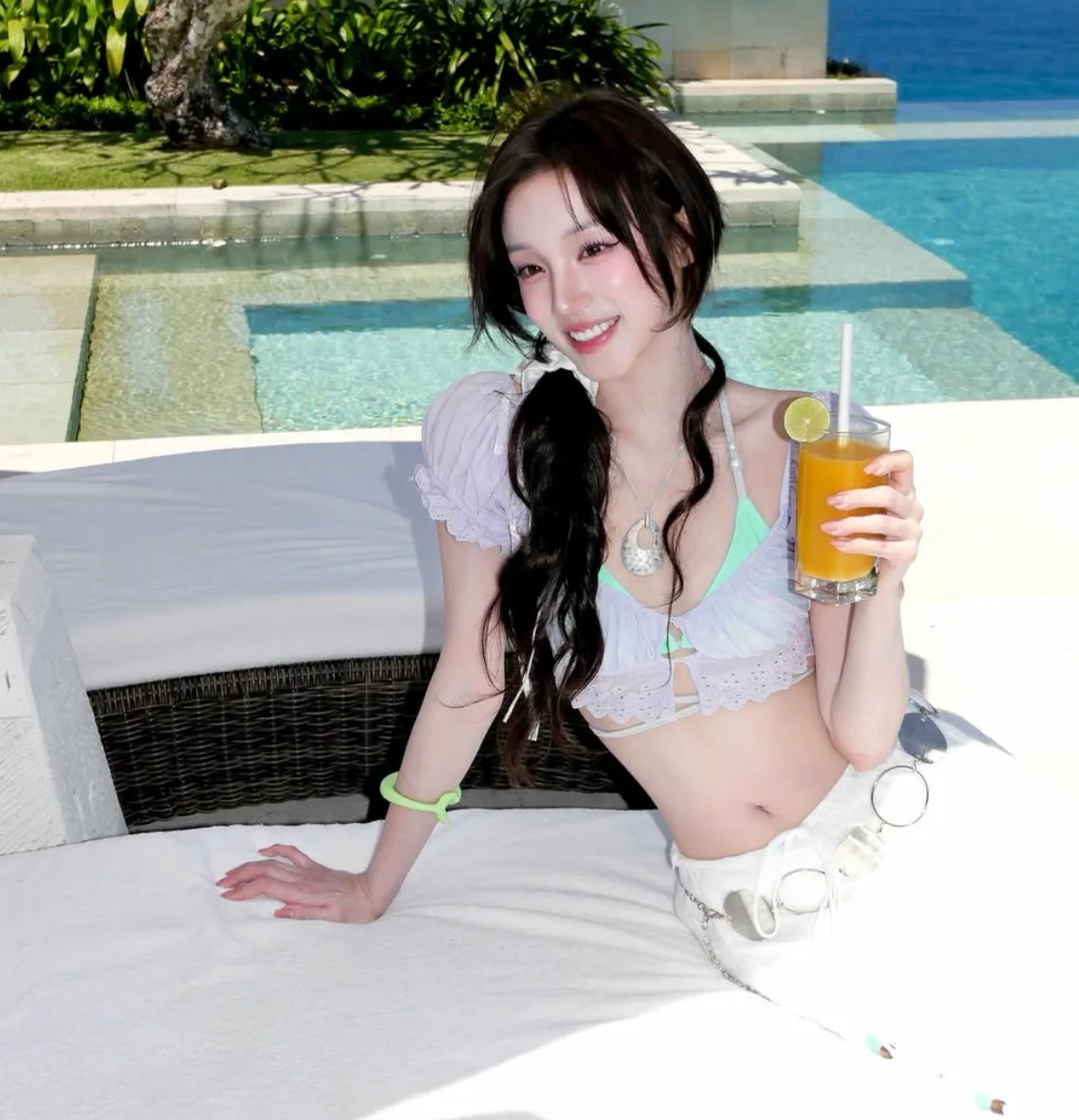 여자아이들 우기 비키니 펀칭 크롭 블라우스 휴양지 레이어드 패션