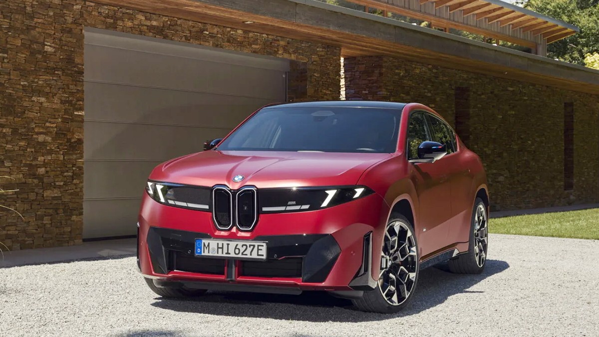 BMW iX4