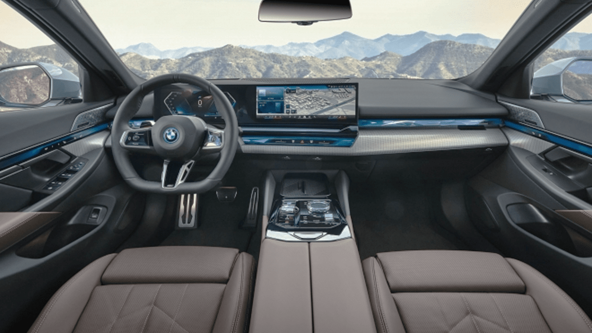 BMW 5시리즈 실내 / 사진=BMW