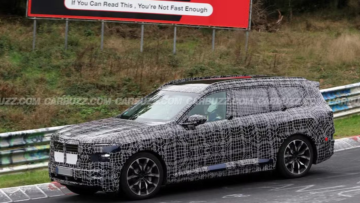 BMW iX7 스파이샷