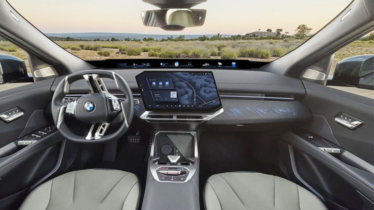 BMW iX4 실내