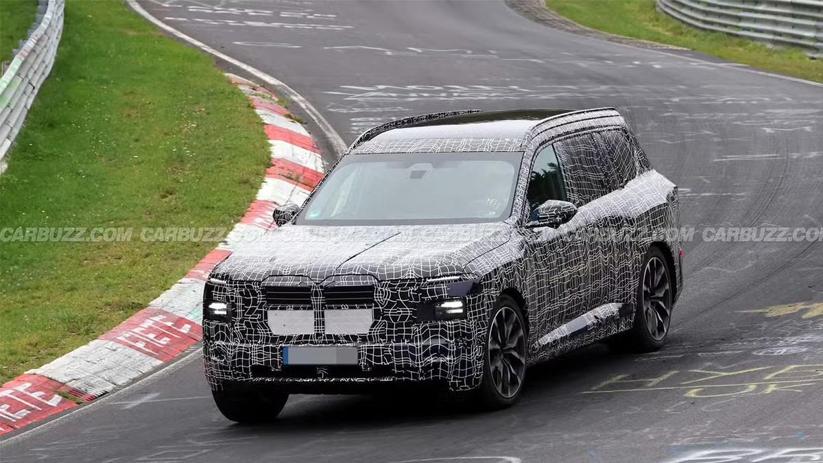 BMW iX7 스파이샷 