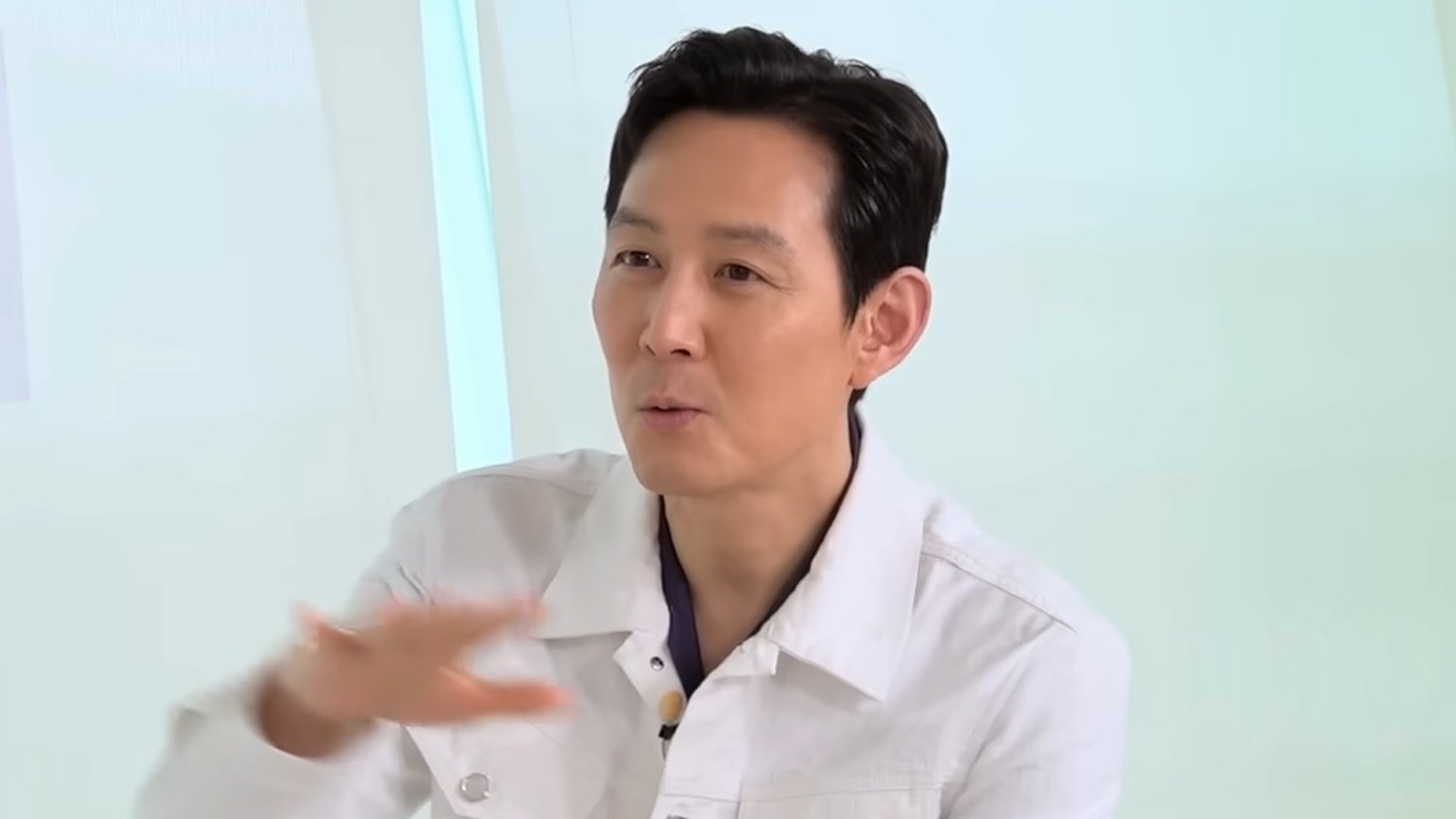 [웰니스 완료] 새로운 기회 앞에서 자꾸 의심이 들 때… 이정재가 문손잡이를 돌린 ‘5초의 법칙’