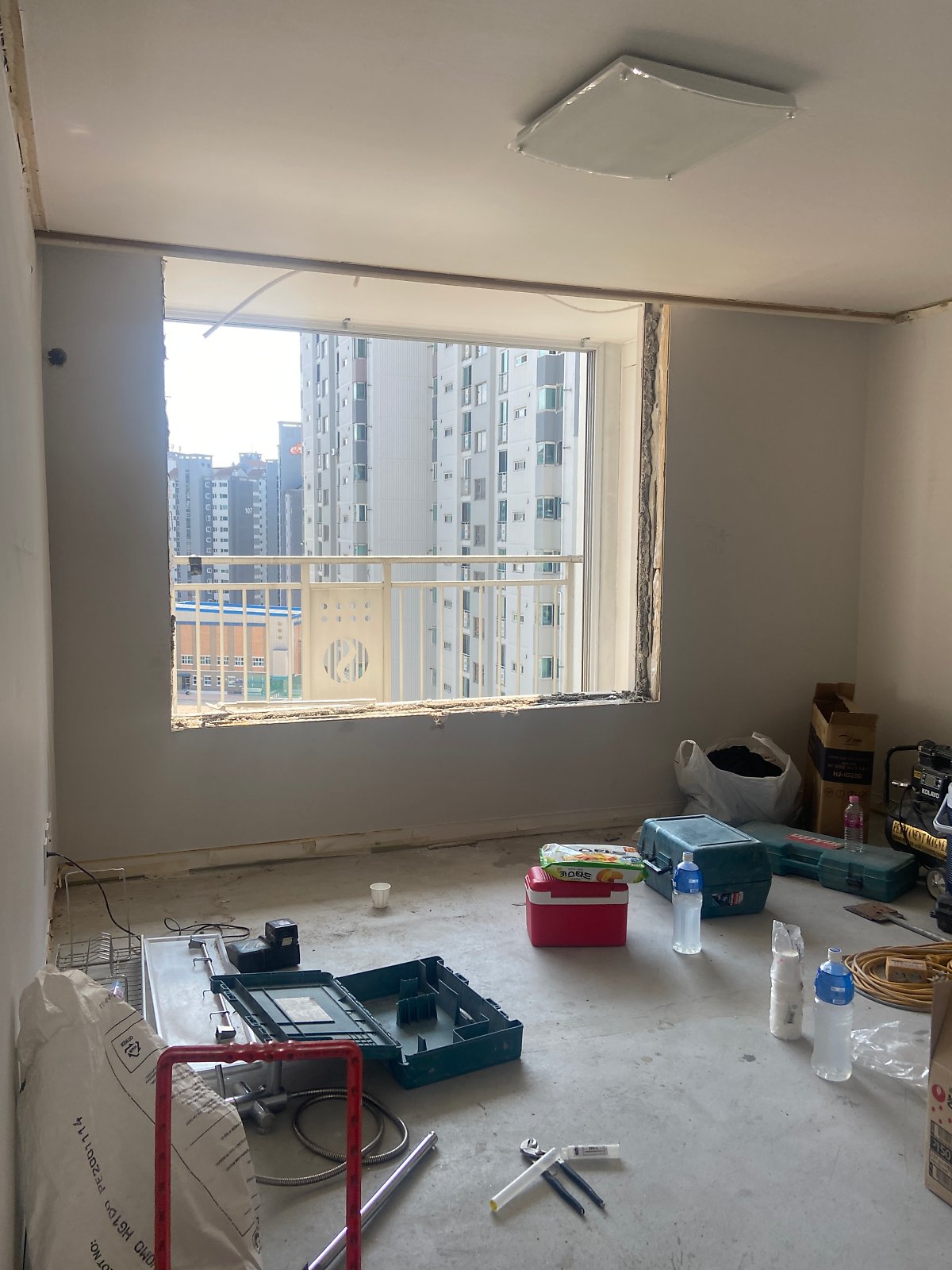 더 많은 정보 알아보기 (▲ 이미지 클릭)