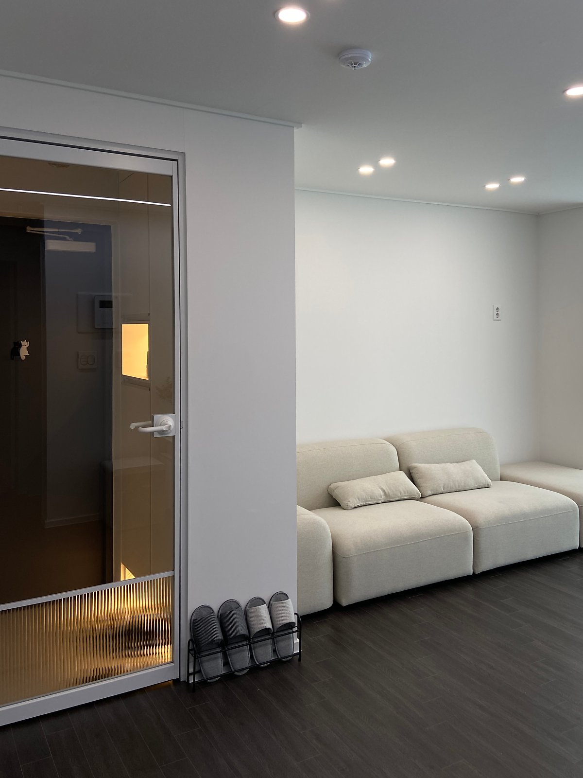 <소파> 정보 알아보기 (▲ 이미지 클릭)