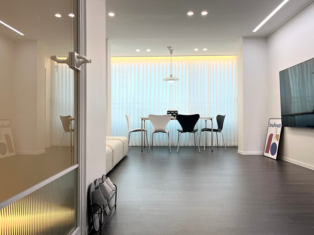 <의자> 정보 알아보기 (▲ 이미지 클릭)