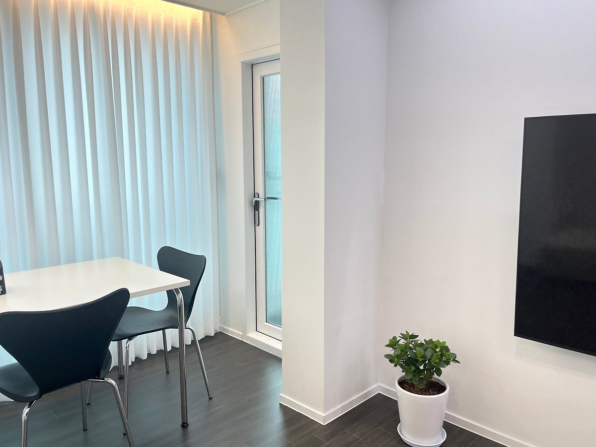 <의자> & <테이블> 정보 알아보기 (▲ 이미지 클릭)