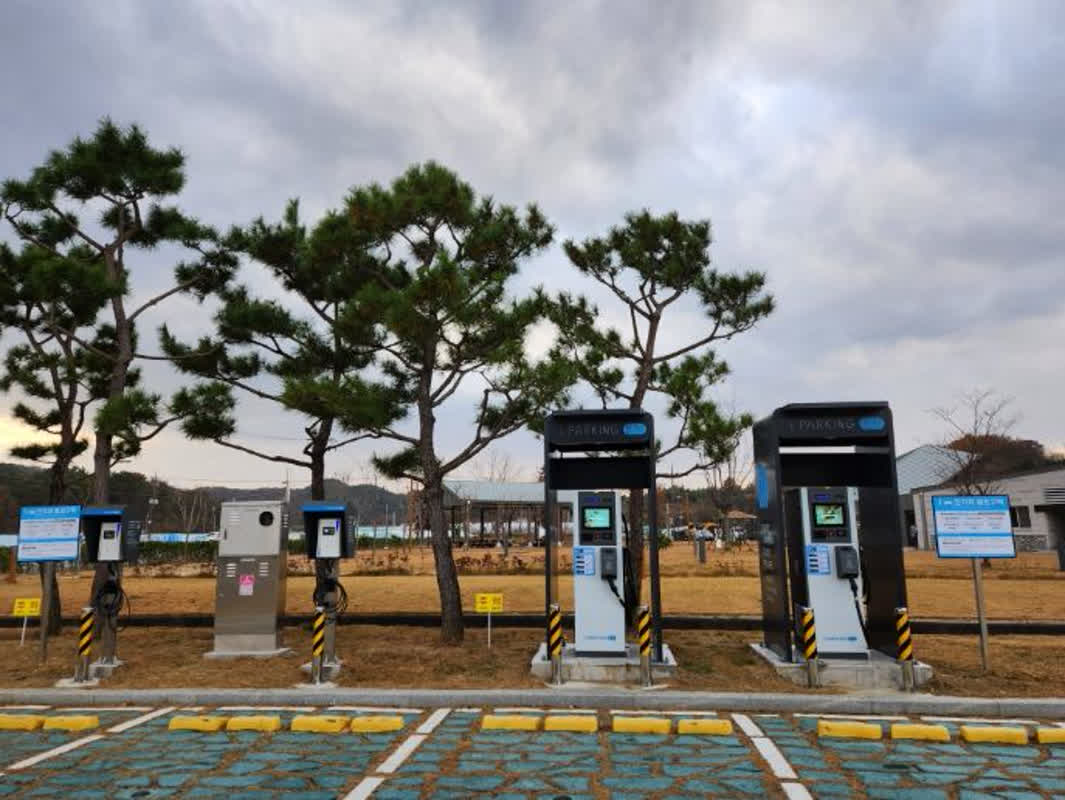 함안박물관, 전기차 충전기 4기 설치 완료