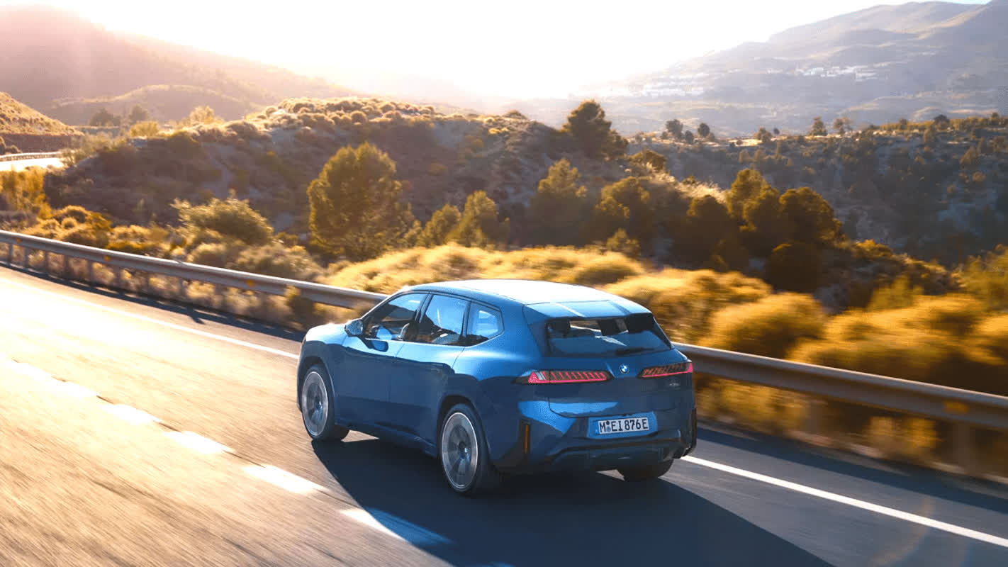 “1000km 넘게 달렸는데도 배터리 남았다”… 전기차 한계 깬 SUV, 정체는?