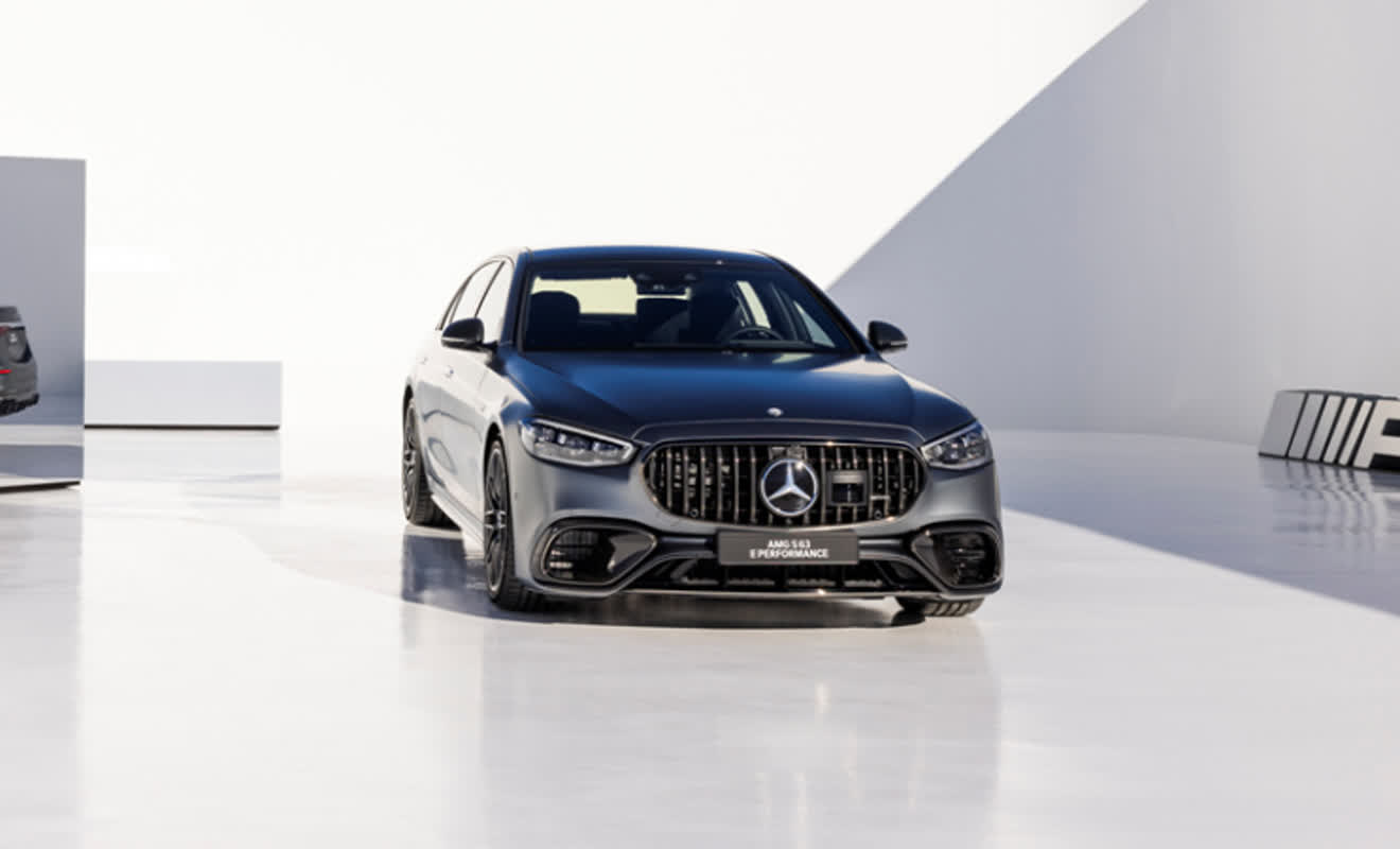 럭셔리 하이브리드 세단 2026 메르세데스 AMG S 클래스 E 퍼포먼스 가격 제원 포토