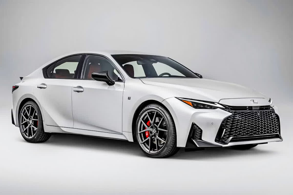 “렉서스 IS 풀체인지 공개!” G70 라이벌 결국 전기차로 바뀐다