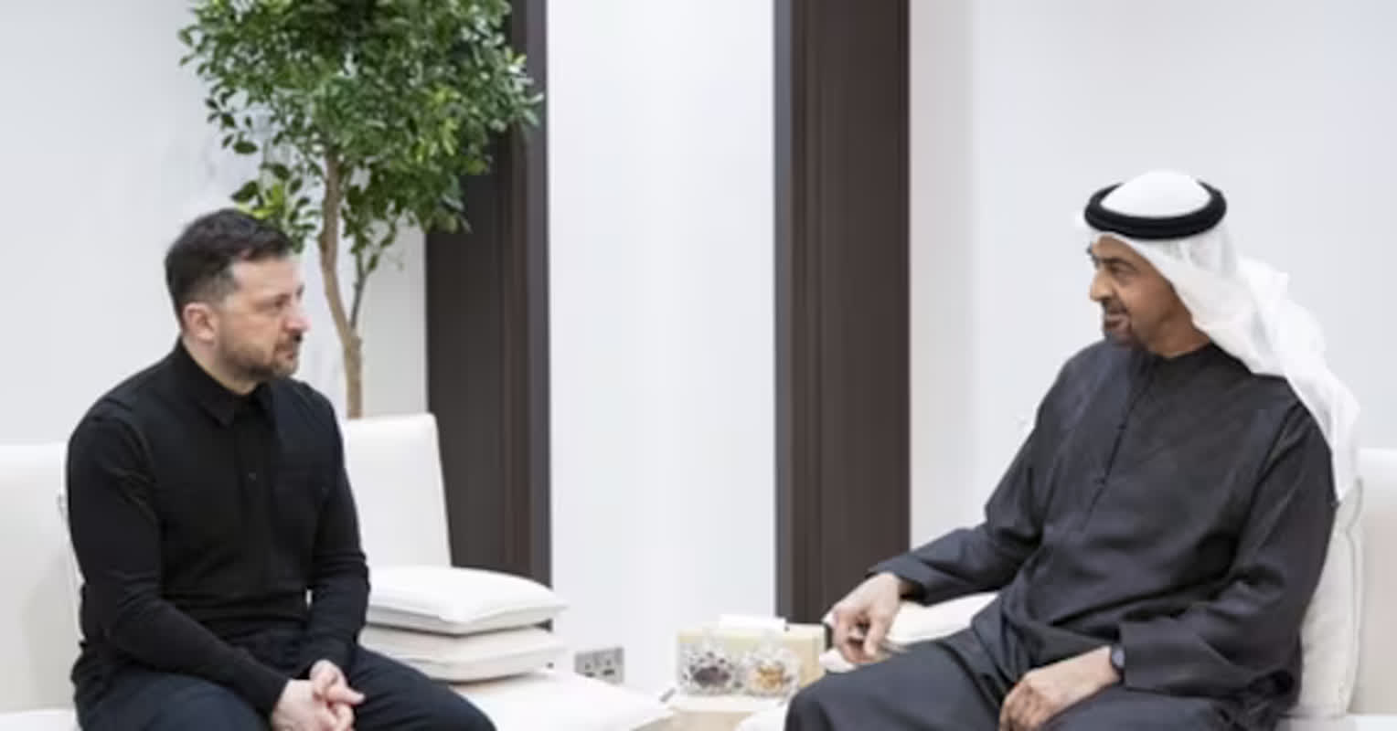 젤렌스키, 걸프국 방문…이란 “UAE내 우크라 드론방어 시설 공습”