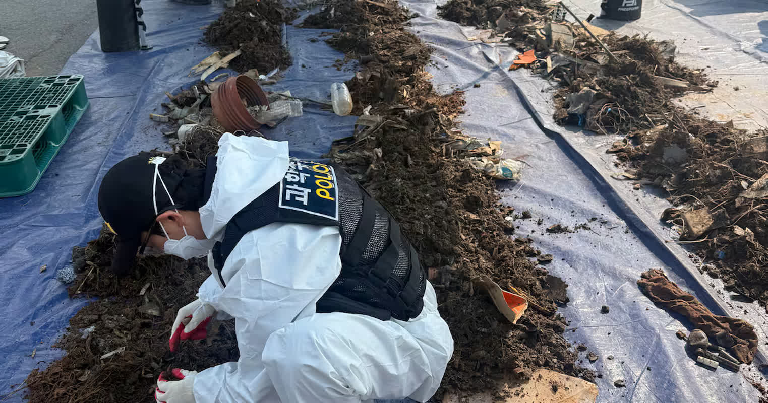 정부, 두 달간 ‘무안 여객기 참사 현장’ 전면 재수색